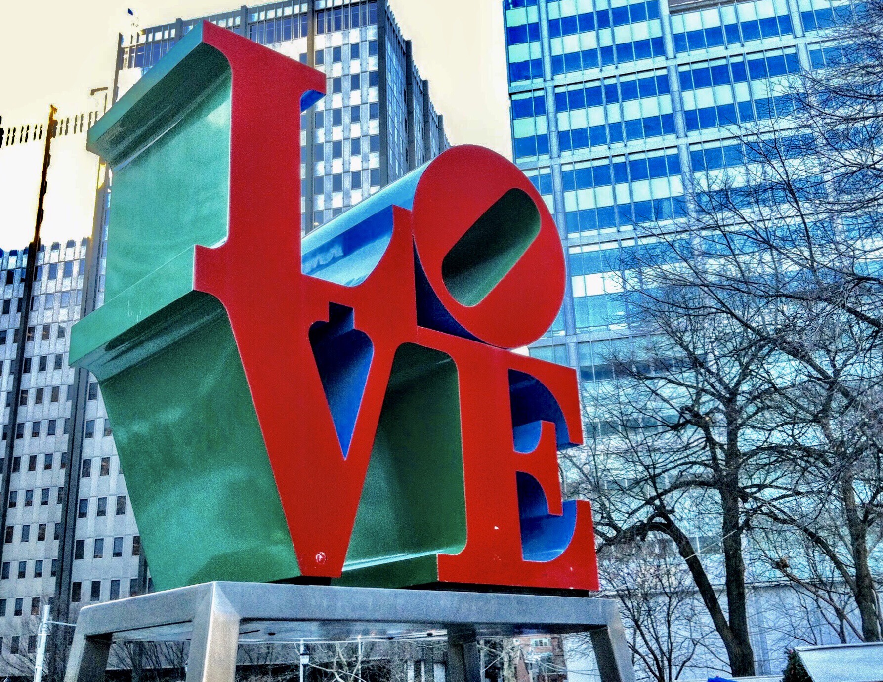 Philadelphia-Love-Statue-Day-Trips-From-DC